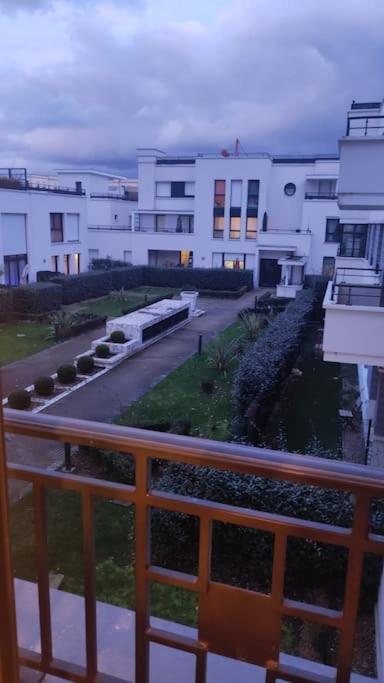 Lotus- 4 Min De Walt Disney-Arrivee Autonome-Parking Et Wifi Gratuit-Proche De Toutes Commodites 5Min De La Vallee Village Chessy  Exterior foto