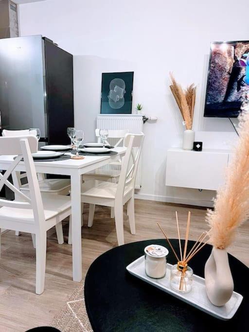 Lotus- 4 Min De Walt Disney-Arrivee Autonome-Parking Et Wifi Gratuit-Proche De Toutes Commodites 5Min De La Vallee Village Chessy  Exterior foto